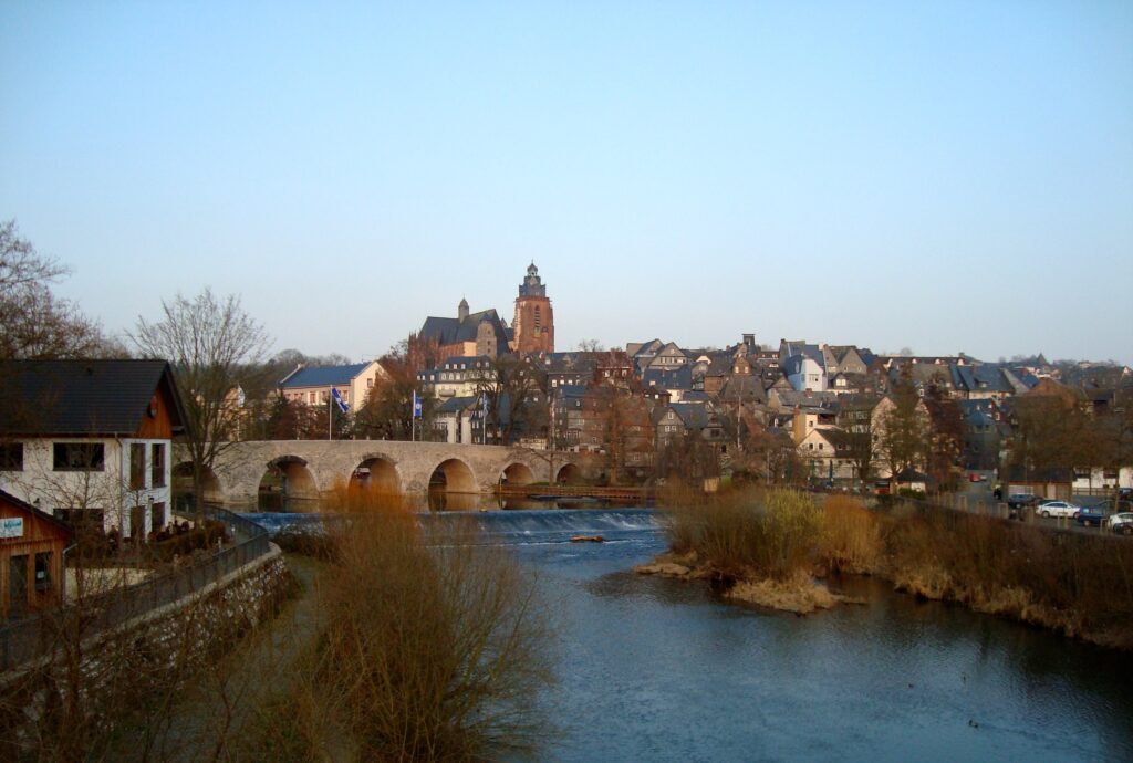 Dieses Bild hat ein leeres Alt-Attribut. Der Dateiname ist 2015-03-Domalte-Bruecke-1-1024x690.jpg